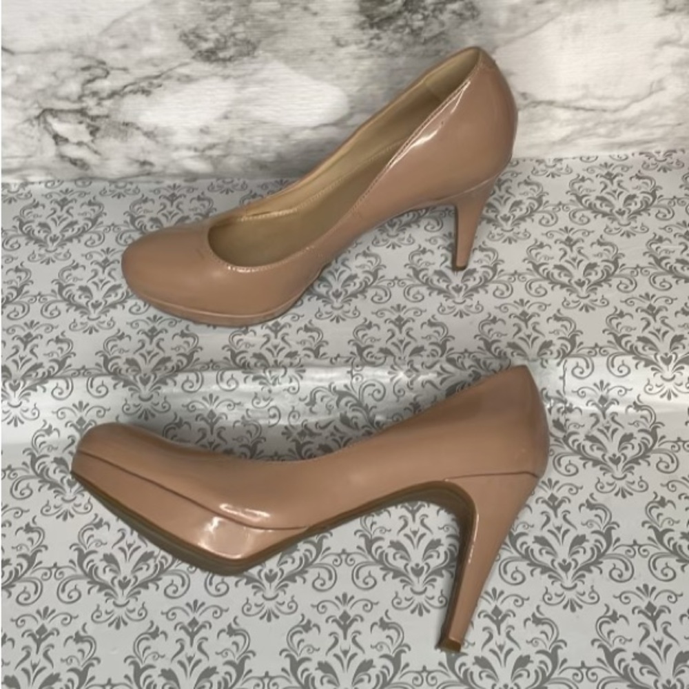 Marc fisher high heels shoes ,size 8M